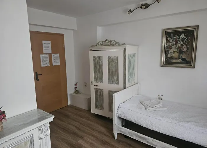 Πανσιόν Georgiana 2 3*